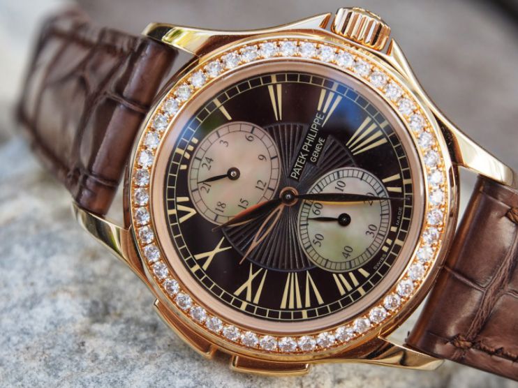 百年灵手表偷停维修费用是多少？